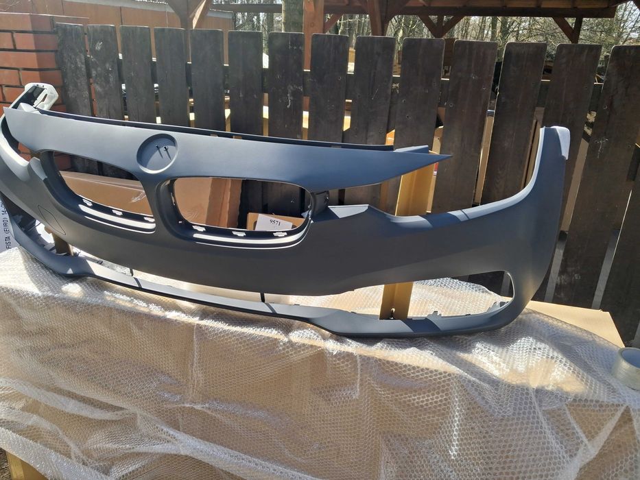 BMW F30 LIFT zderzak przód