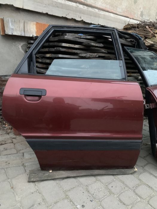 Двері до audi 80