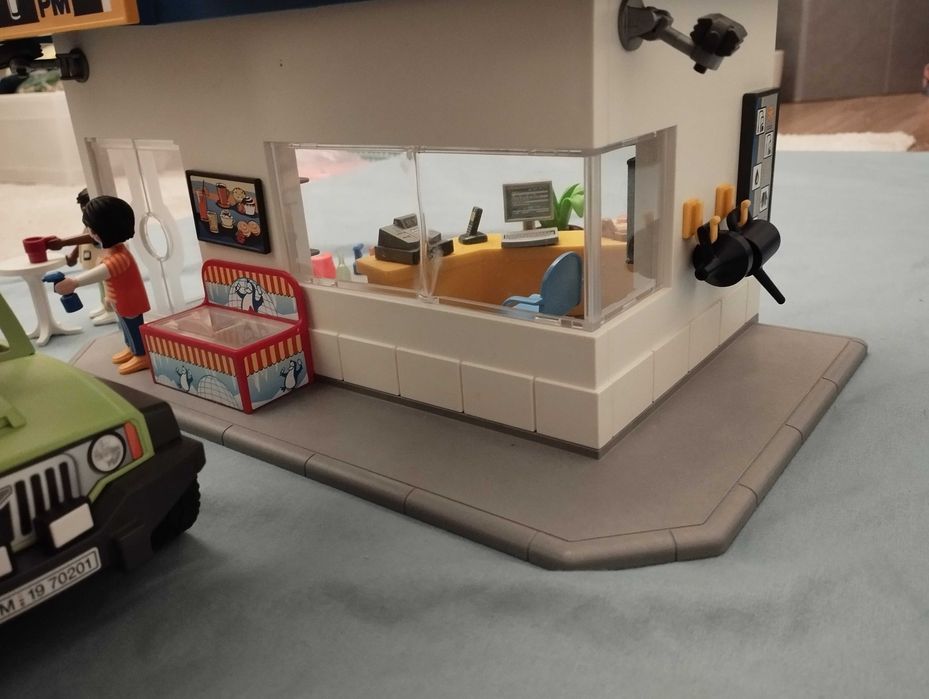 Playmobil City Life Stacja benzynowa 70201