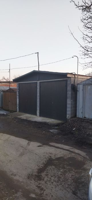 Гараж розміром 2.90 на 6 метр та підвал 18м2