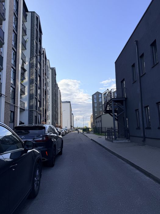 Прожаж фасадного приміщення 84 м ЖК Scandia без %