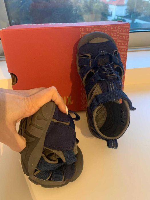 Sandálias Keen modelo Seacamp II tamanho 29