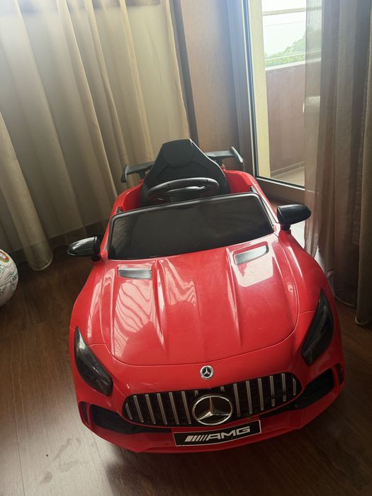 Carro eletrico Mercedes criança
