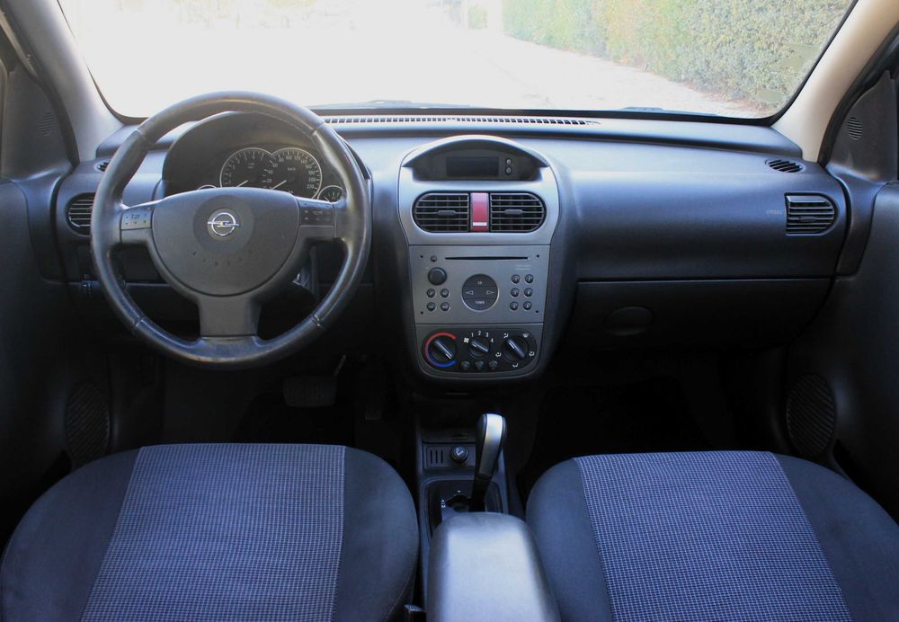 Opel corsa 1.2i Cx. Automática com 100000km de 2004