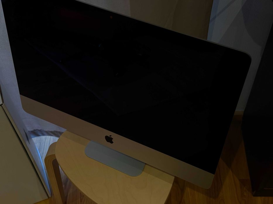 iMac com monitor de 21,5 polegadas 8GB 1TB
