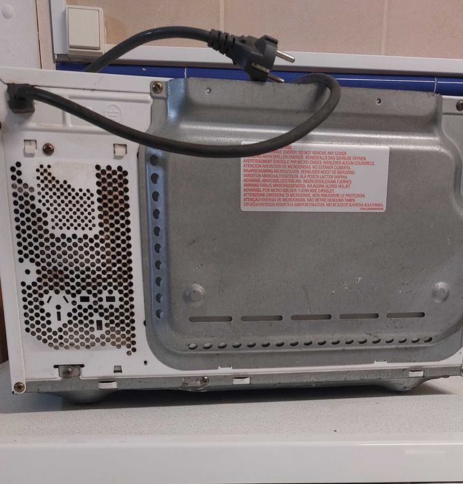 Micro-ondas LG a funcionar.