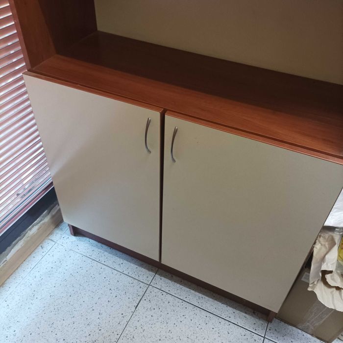 Шафа для торгівлі та дому