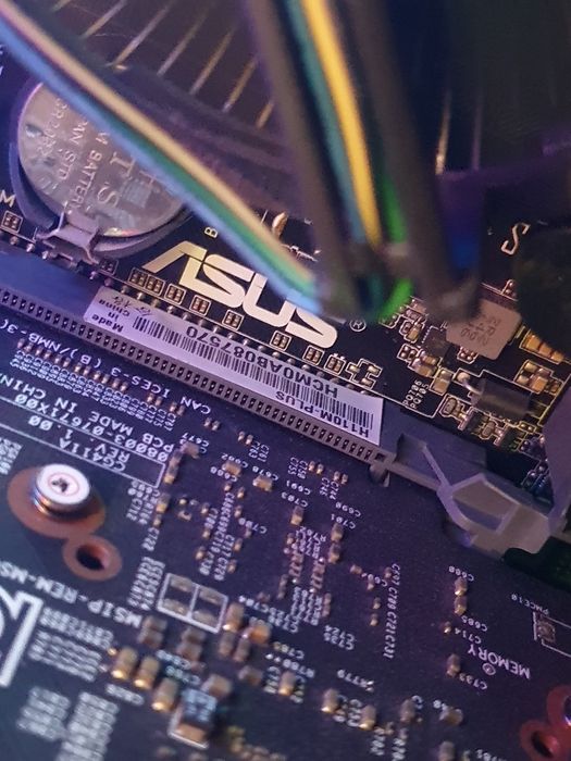 Системний блок 1070 8gb i5 7400 16gb ddr4