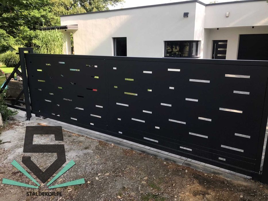 Brama przesuwna 4m, 5m, 6m, wycinana laserowo CNC, panelowa.