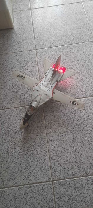 Aviao caça chapa com caixa original