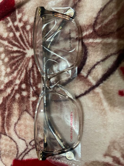 Armação de óculos Carolina Herrera 6