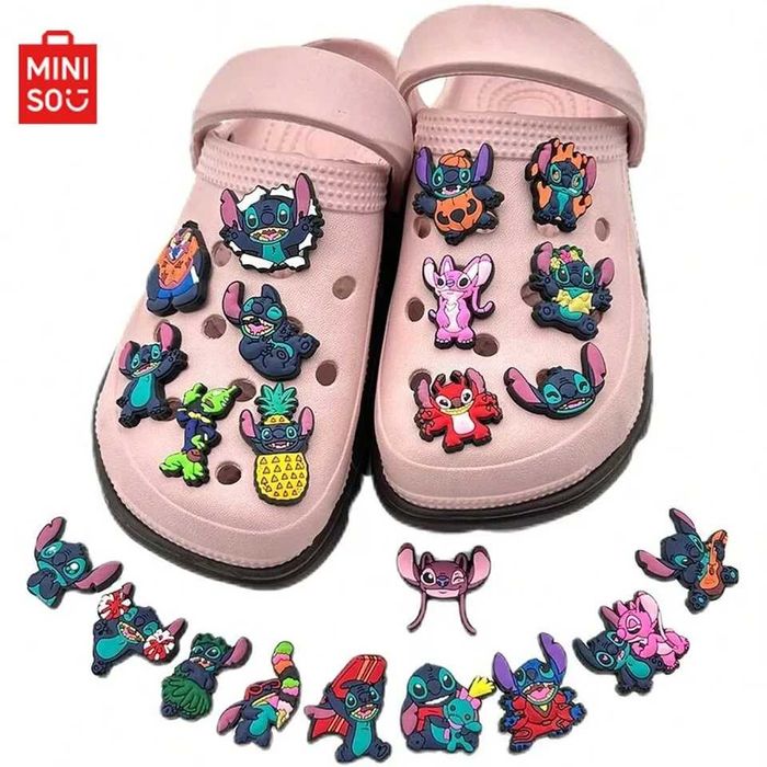 Zawieszki znaczki przypinki na klapki Crocs zestaw 22 sztuk