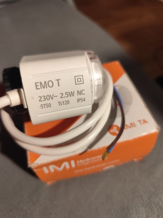 Сервопривод є внаявності 100 шт