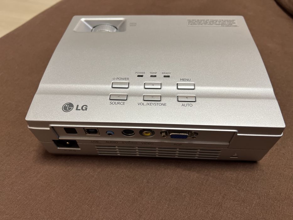 Проектор LG dx 325