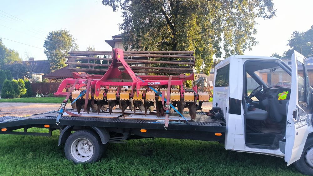 Autolaweta   Transport maszyn  Pomoc drogowa Przyczepa leśna