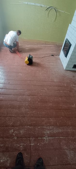 Cyklinowanie podłóg drewnianych