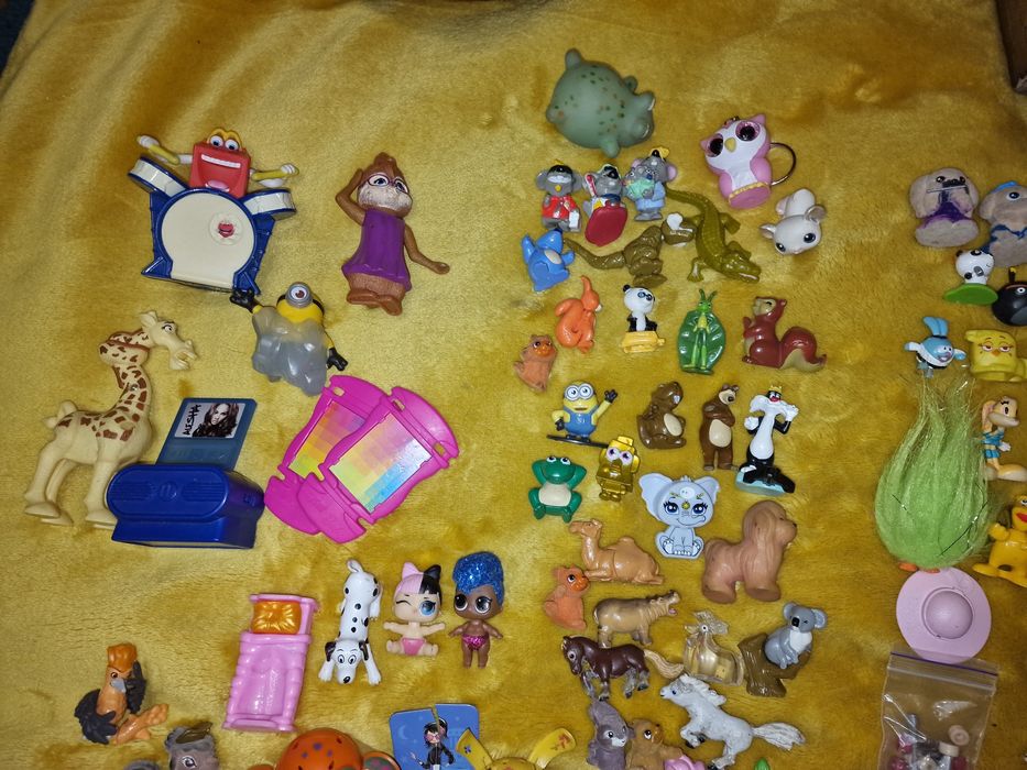 Музыкальная игрушка Макдональдс Киндер панда белка тварини Кіндер