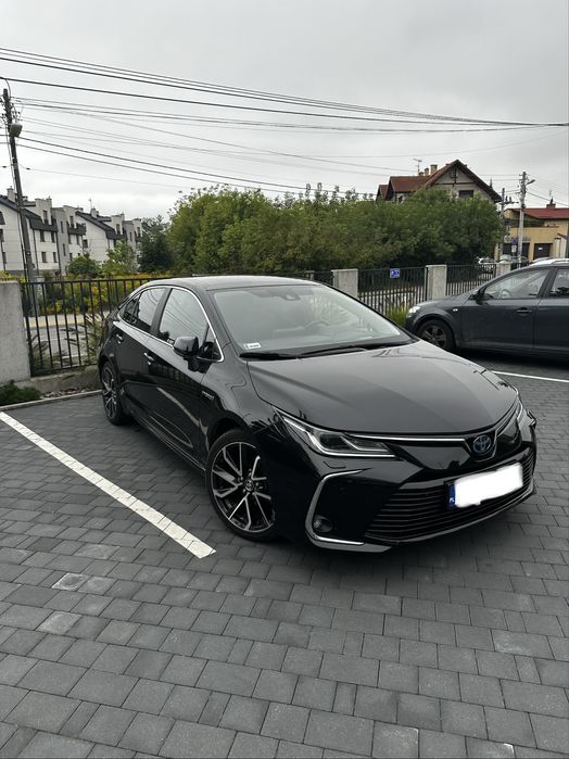 Corolla sedan executive vip, 1.8 hybryda +lpg bezwypadkowa, fv 23%,