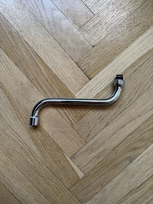 Wylewka do armatury kszatł S