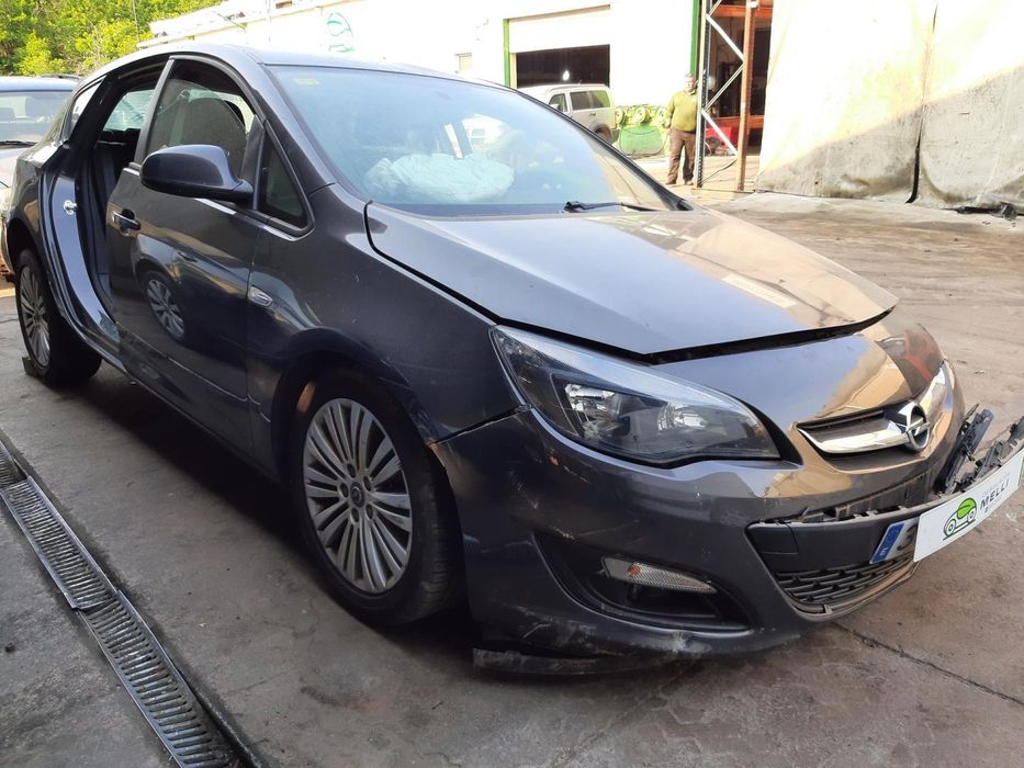 Chapeleira Da Mala Opel Astra