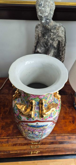 Chiński wazon z porcelany w stylu Famille Rose lub Rose Canton antyk