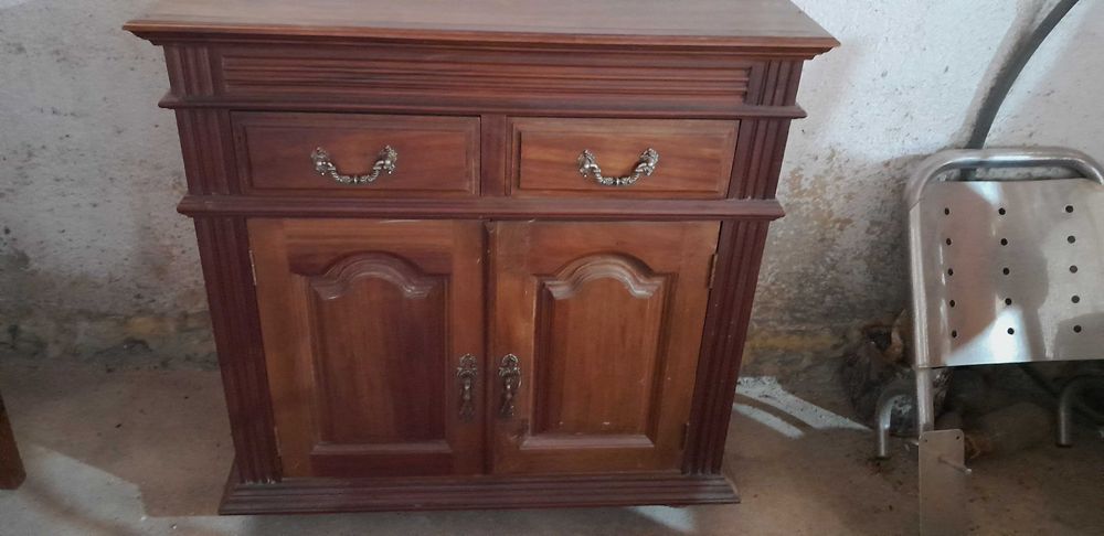 Aparador Vintage Madeira trabalhada