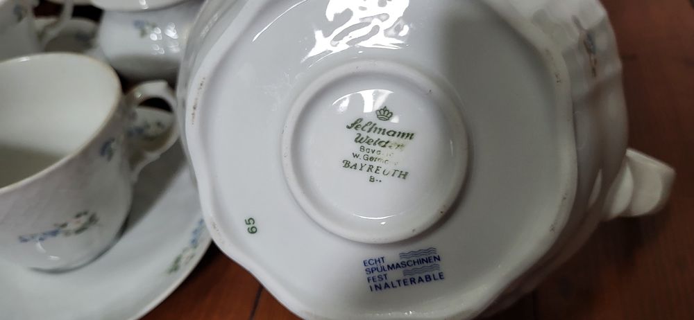 Serwis bawarski niekompletny.