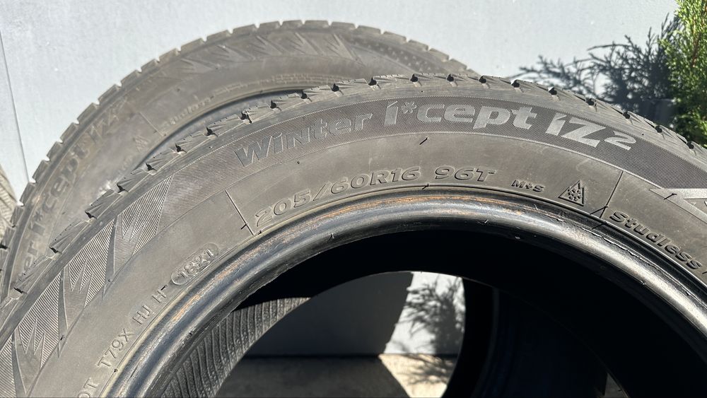 Шини Hankook Winter I*Cept iZ2 W616 205/60 R16 96T XL