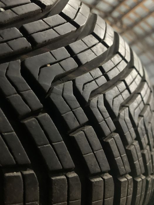 Шини б/у всесезонные  215/65-R16 Continental AllSeasonContact