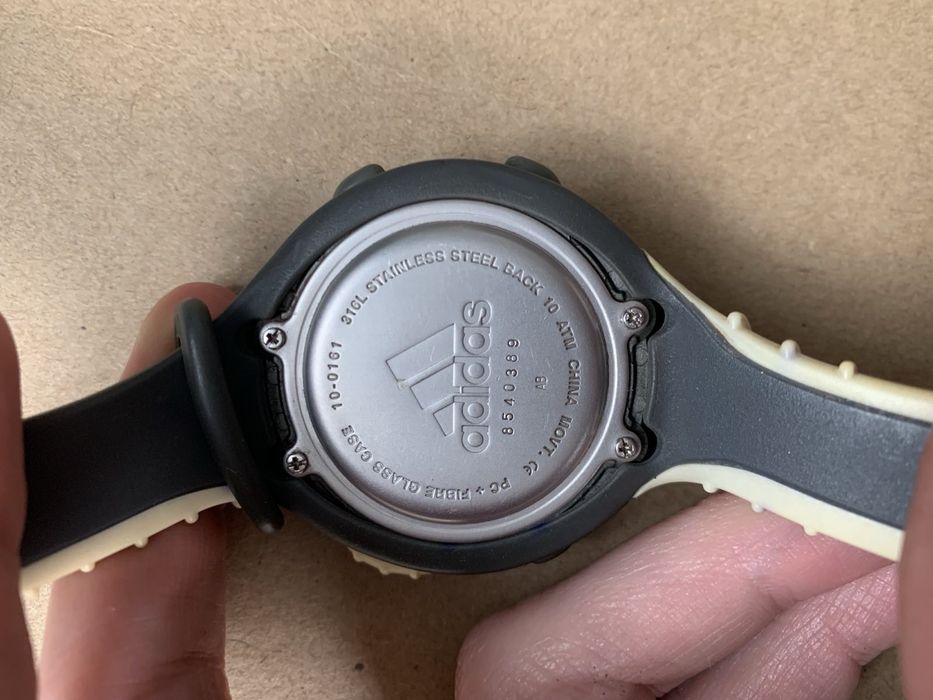 Годинник adidas спортивний