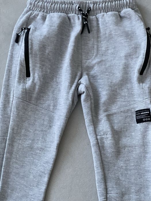 Спортивні штани Reserved