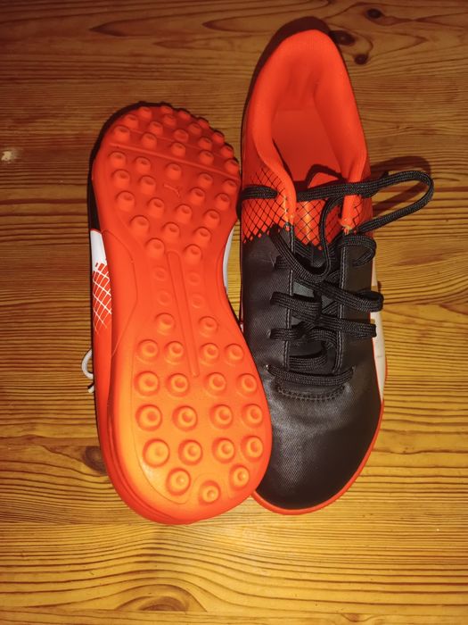 Buty do grania w piłkę Pumy 40