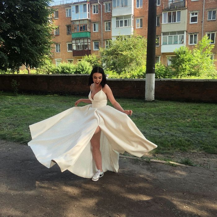 Випускна сукня або на розпис