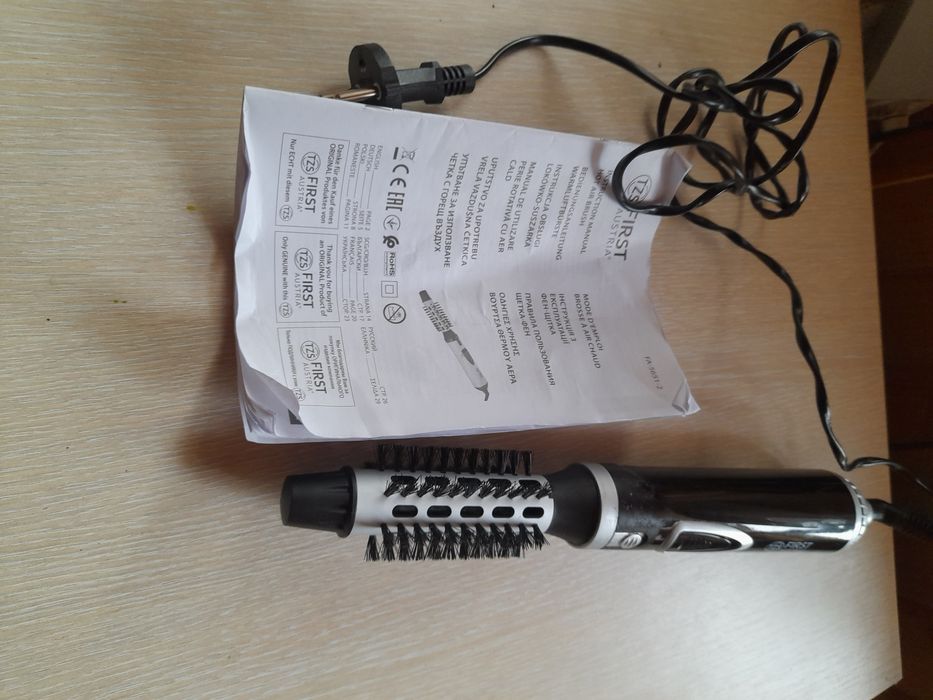 Фен-щітка  First Austria- 400 w. Виробник-Австрія.