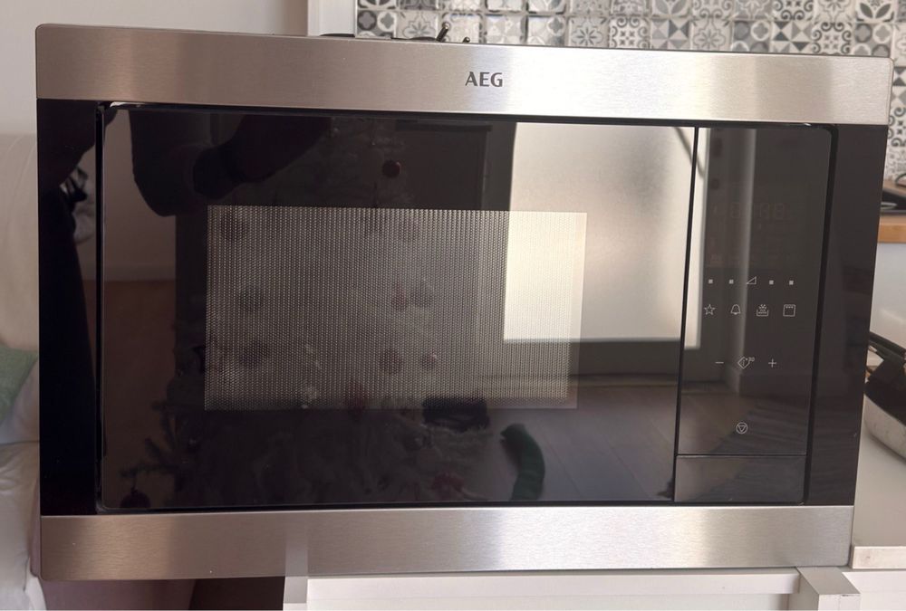 Micro-ondas de encastre AEG novo
