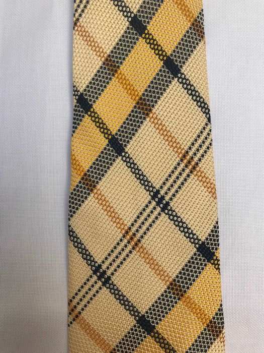 Gravatas em excelente estado