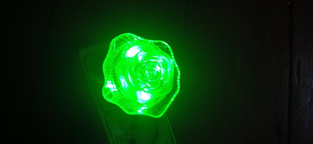 Продам светильники