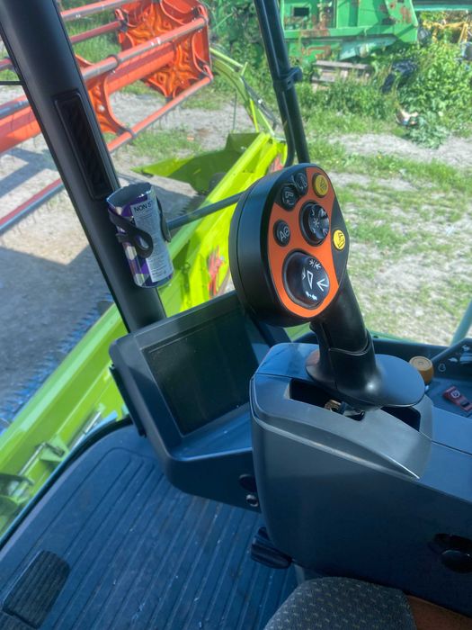 Продам Комбайн Claas Lexion 600 2008