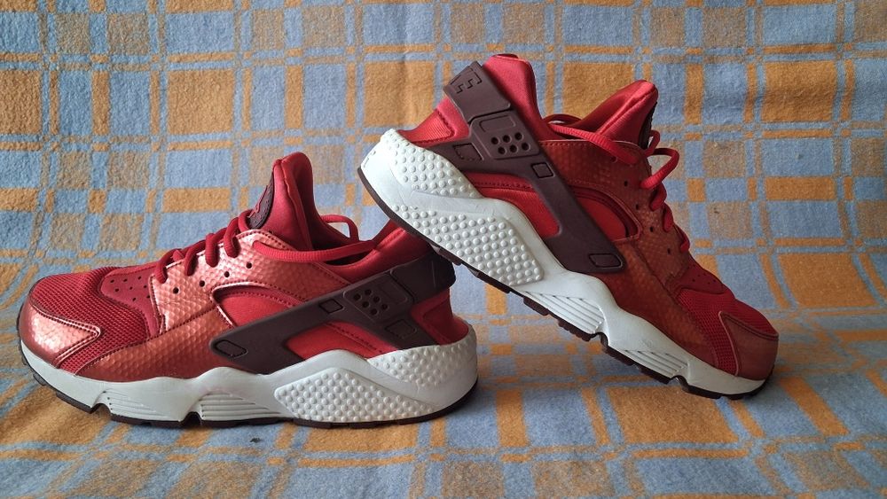 Buty Nike Wmns Air Huarache Run rozmiar 42.5/27.5cm