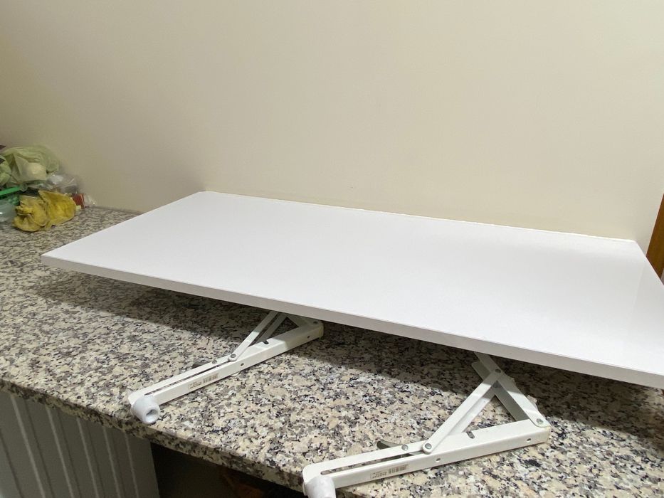 Tampo/mesa de abrir e fechar