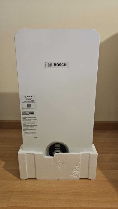 Esquentador BOSCH T4600F 11 KME D31  (Para Botijas de gás)