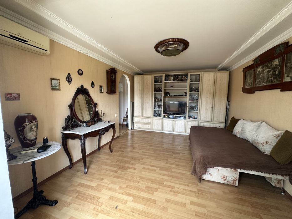 Apartment in Kyiv, Chorna hora, Zvirynets - View 2