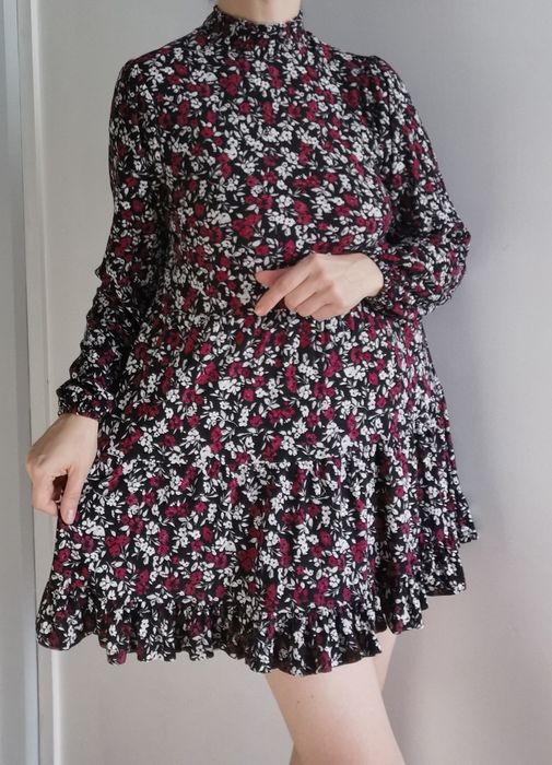 F&F sukienka 38 M z wiskozy romantyczne kwiaty