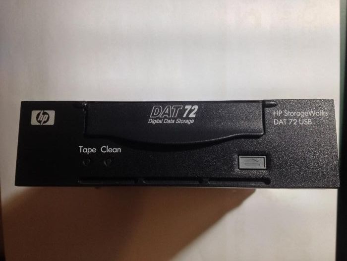 HP Storageworks DAT 72 tape drive Alcântara • OLX Portugal