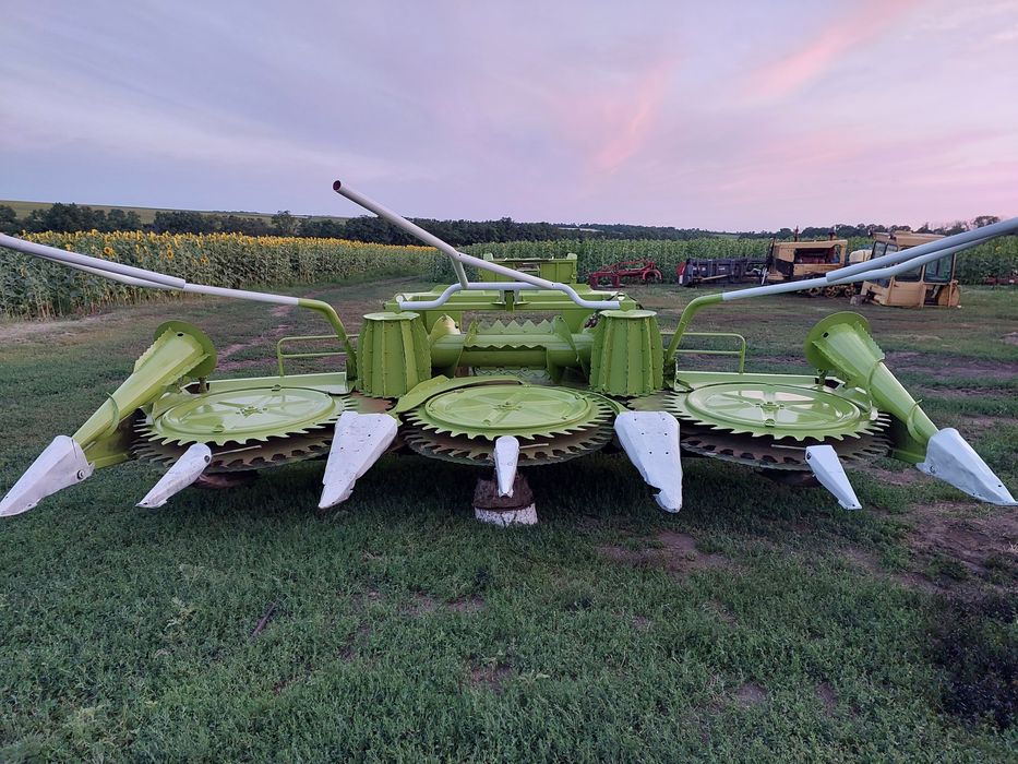 Продам жатку  Claas RU-450