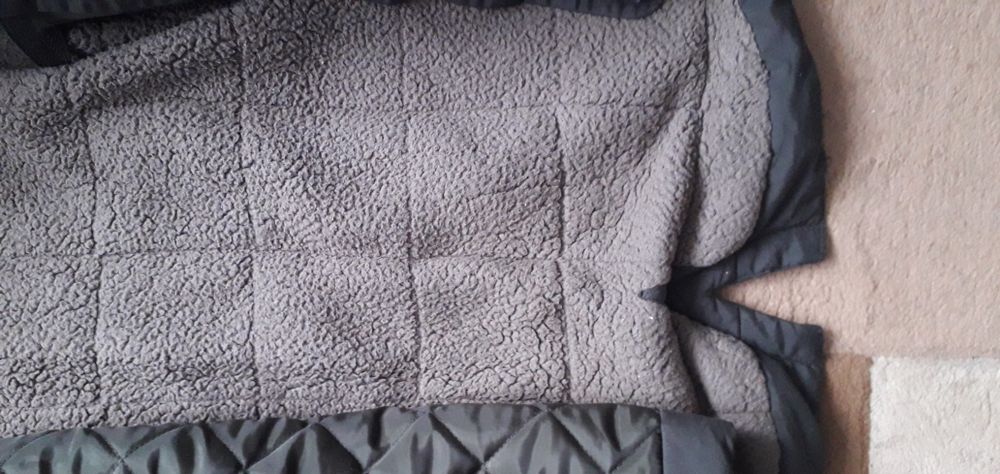 Куртка жіноча весняно-осіння .