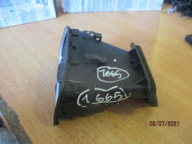 Difusor / saída de ar VOLKSWAGEN Golf VI (5K1)