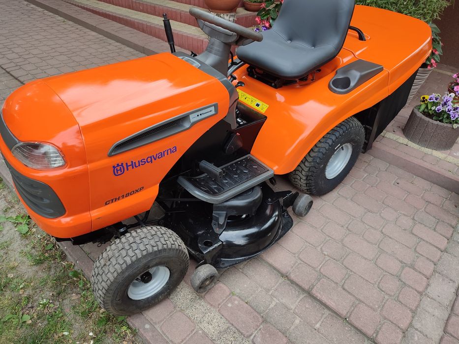 Traktorek kosiarka Husqvarna CTH180XP kawasaki Dwa cylindry 18 KM pompa kosz hydro
