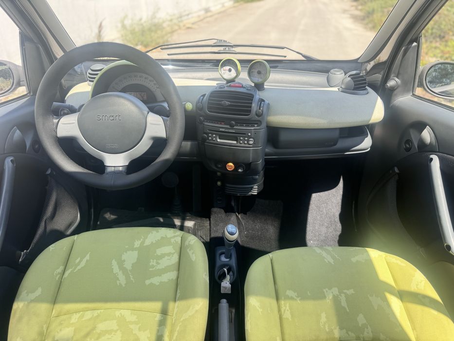 SMART FOR TWO 0.7 turbo , caixa automatico de 2004 nacional