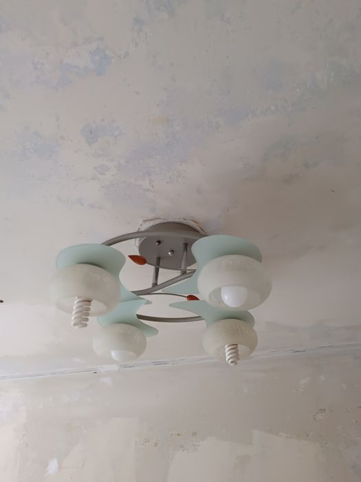 Люстра на 4 плафона